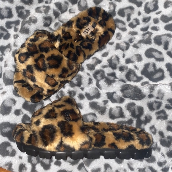 Ugg Cozetta Cheetah Slippers - Picture 6 of 7